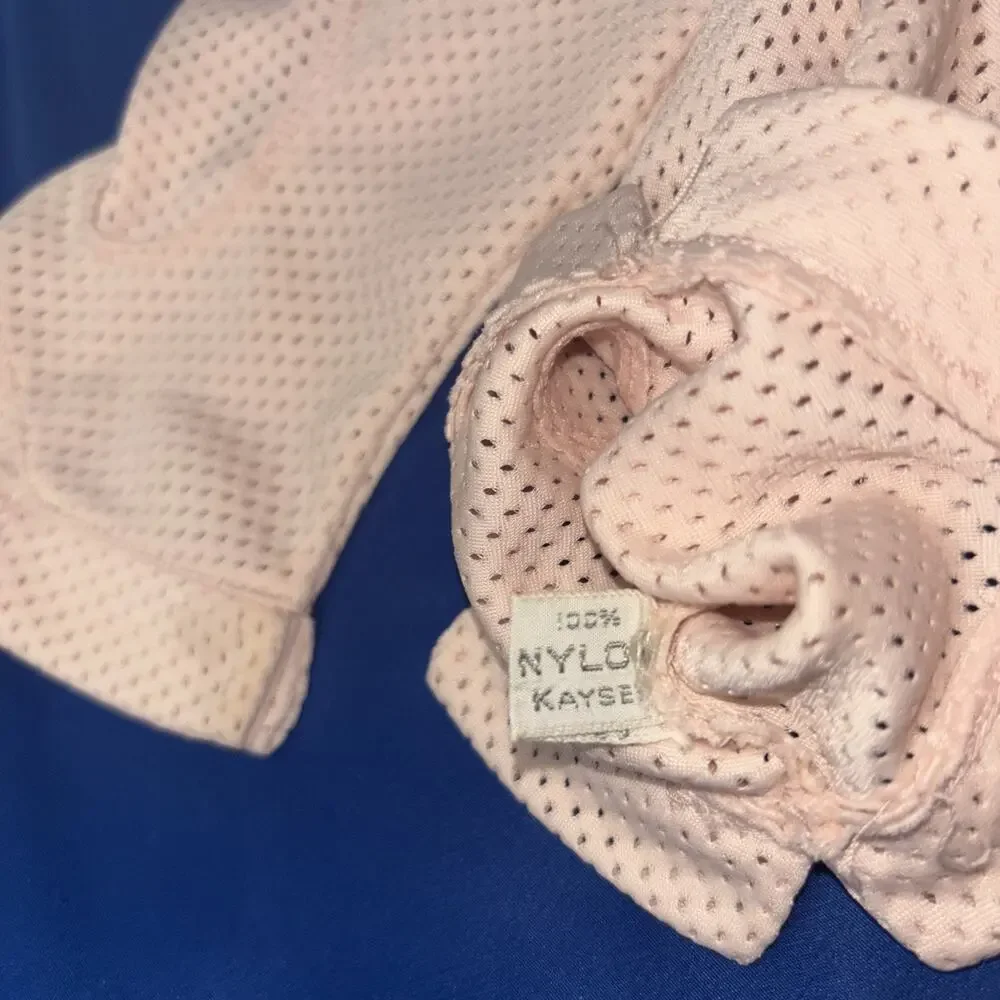 Vintage Ladies Gloves - Peach Nylon Mesh - ? 1940/50s? size 61/2 Keyser